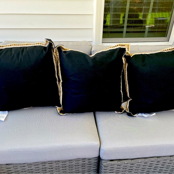 New Set of 3 Indoor/Outdoor Pillows 20x20” with Macrame Borders - Picture 1 of 5